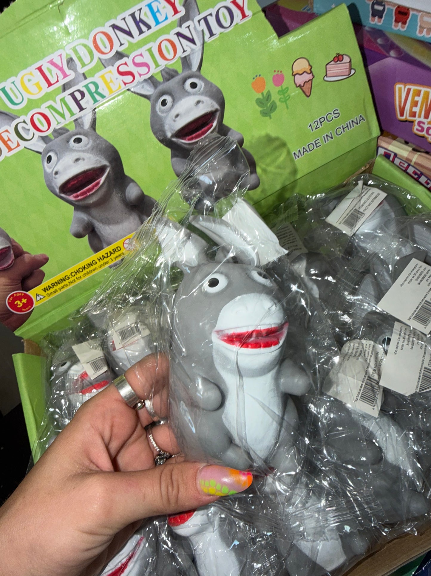 חמור נידו 🫏