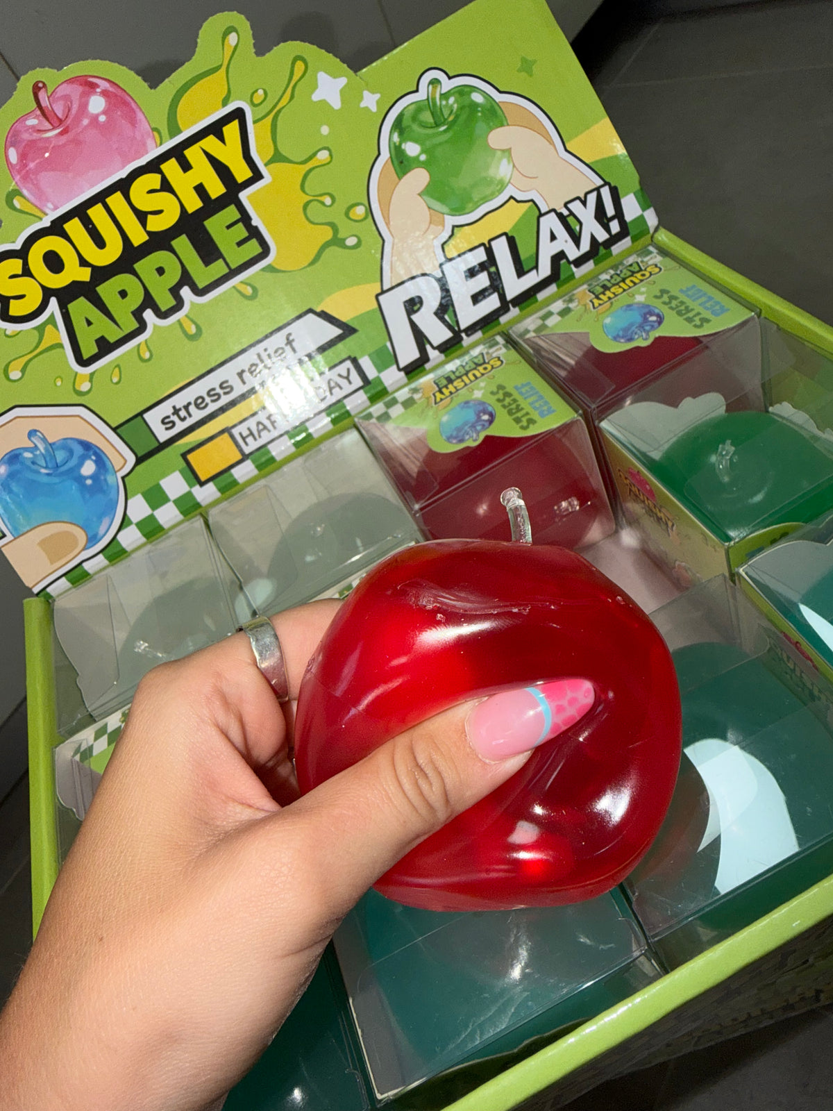 תפוח וזלין 🍏 🍎