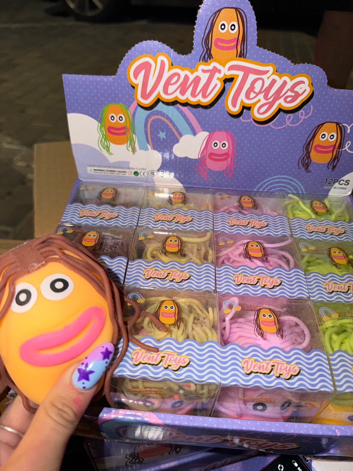 פרצוף עם שיער נידו