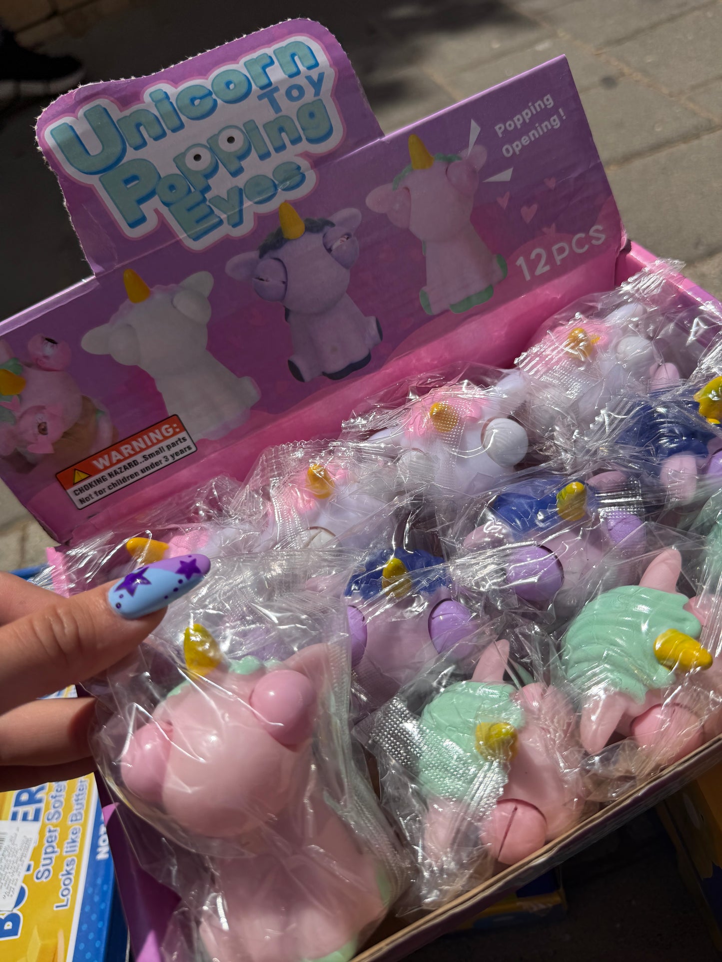 מוציא עיניים חד קרן 🦄