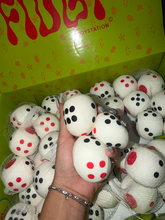 3 קוביות קצף חמאתיות 🎲