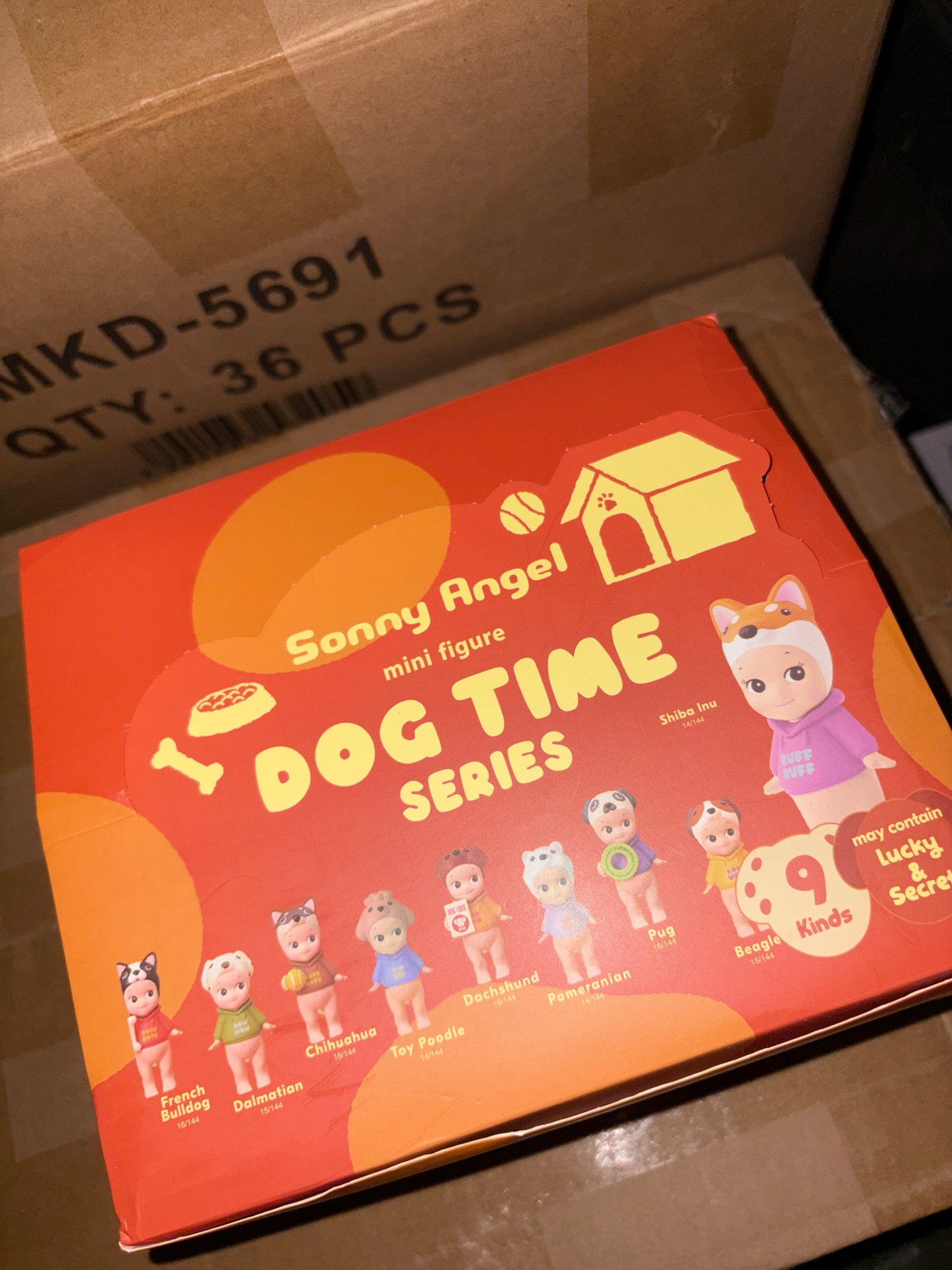 סוני אנגל עומדים גרסת כלבים