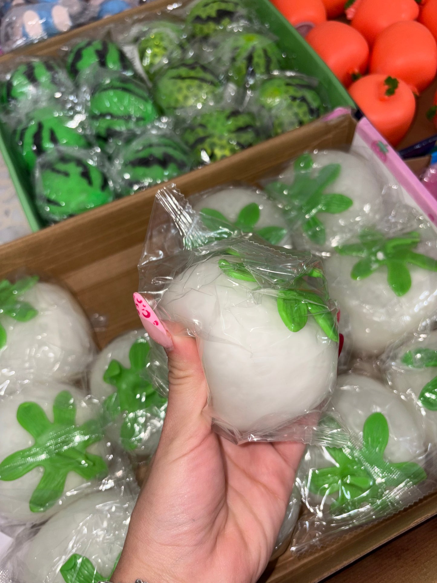 תות נידו ענק