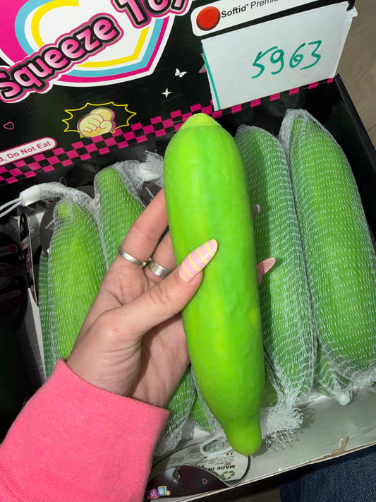 מלפפון נידו ענק